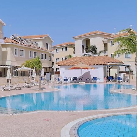 Stay Kyklades Resort & Spa Paralimni Bagian luar foto